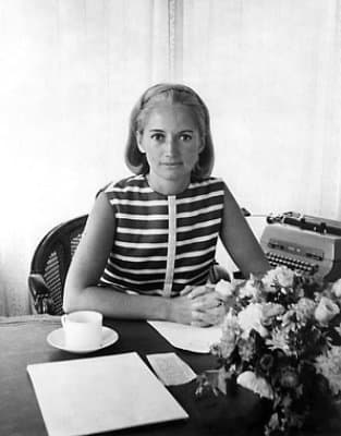 Mary Wells Lawrence at her desk at Wells Rich Greene in 1969